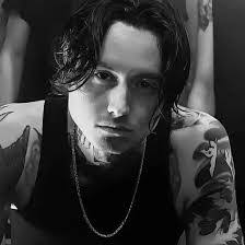 Jesse Cash's Instagram, Twitter & Facebook