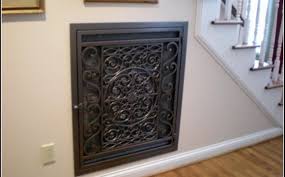 Be it air conditioning vents, heating vents, or bathroom vents, they are all necessary to keeping the air in our houses fresh all year long, and there are even rules that is your air vent in a prime decorating spot? Decorative Wall Vents