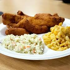 MAC'S FISH & CHICKEN & HOMEMADE DESERTS