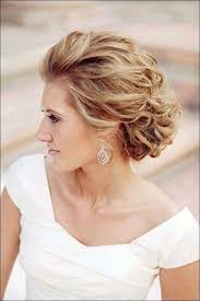 Ciaoooo!qualche giorno fa ho provato lo chignon sui miei capelli, attualmente corti. Acconciature Sposa Per Capelli Corti Foto 24 40 Stylosophy