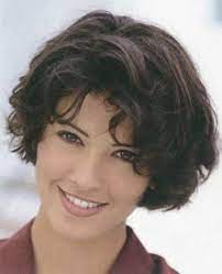 15 Straightforward Hairstyles For Quick Curly Hair Hairstyles Haircuts For Wavy Hair Short Stacked Hair Short Curly Bob Hairstyles