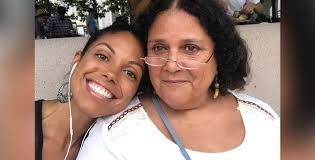 Today's story was a tear jerker! I cried for Eva, she love her mom,  although she knew her mom was out to destroy people lives today.