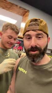 Travis Rodgers's Instagram, Twitter & Facebook