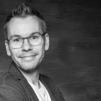 Alexander Fechner's Instagram, Twitter & Facebook