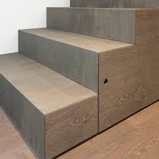 12 Designs Platzsparender Treppen Homify Homify In 2020 Treppe Moderne Treppen Design