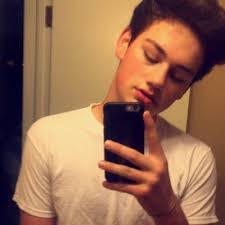 Justin Rohn's Instagram, Twitter & Facebook