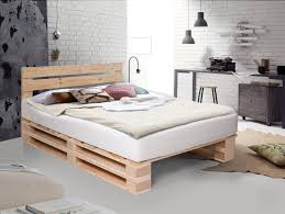 Bett aus europaletten bauen eine diy anleitung so wird ein bett aus europaletten gebaut es muss nicht immer nur das klassische bett aus dem bettenstudio oder 009 bett aus europaletten 140x200 ideen palettenbett einzelbett. Paletti Duo Massivholzbett Palettenbett Inklusive Kopfteil 90 X 200 Cm Fichte Natur