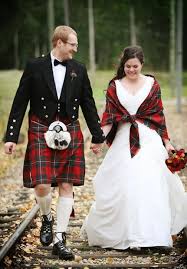 Pantalones de mezclilla, playeras costumbres. El Origen Del Kilt Y El Significado De Cada Tartan Blog Muchomasqueunviaje Com