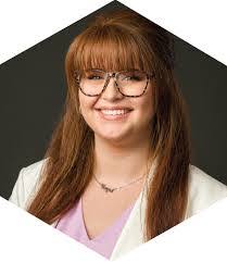 Kelly Dietrich's Instagram, Twitter & Facebook