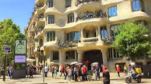 See more ideas about barcelona, spain, barcelona spain. Barcelona Walk Passeig De Gracia Major Shopping Street Spain Youtube