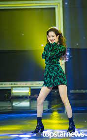 Sunmi Gashina Live Kpop Girls Stage Outfits Fashion