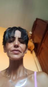 Reflexões sobre amor próprio e relacionamentos difíceis