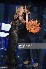 Maria de filippi non è presente con suoi account personali sui social, ma la sua presenza si sente comunque, ecco. Maria De Filippi And Keanu Reeves Attend The Second Night Of The 67th Keanu Reeves Maria Two By Two
