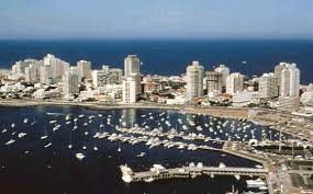 Vacaciones En Punta Del Este Uruguay Turistas En Viaje Vacaciones En Uruguay Uruguay Republica Oriental Del Uruguay