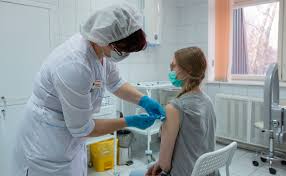 V Moskve Nazvali Dolyu Lyudej S Pobochnymi Effektami Posle Privivki Ot Covid Obshestvo Rbk