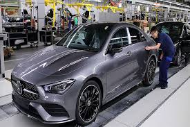 Sortie D Usine Focus Sur L Usine De Mercedes De Kecskemet Ou Les Modeles Cla Sont