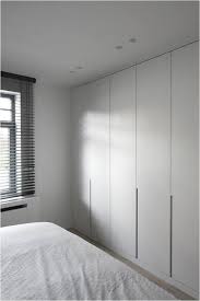 Deco Chambre Avec Porte De Placard Blanc Placard Design Placard En Bois Porte Placard