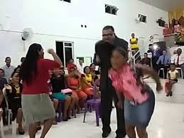 Usando a ferramenta stories, ele mostrou aos seguidores uma mensagem que recebeu falando sobre seus dentes. Cantor Lucas Lima Youtube