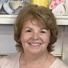 Lorrie Gray's Instagram, Twitter & Facebook