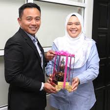 Cukai tanah literally translates to 'land tax', which is a tax levied on the land that's in use upon whoever is using it. Portal Rasmi Pejabat Tanah Dan Galian Selangor