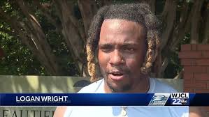 Eagle seniors make Splash by carrying