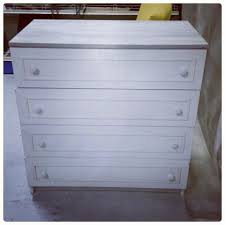 for sale cabinet drawer white color new price 35 bd للبيع كبت مجارة لون ابيض جديد السعر 35 bd tel 33770050 home decor furniture decor