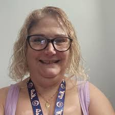 Tammy Martinelli's Instagram, Twitter & Facebook