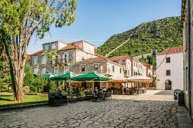 + megjeleníti az útvonalat a térképen + vezetési távolság. Peljesac Eine Entdeckung Zwischen Dubrovnik Und Split Geo