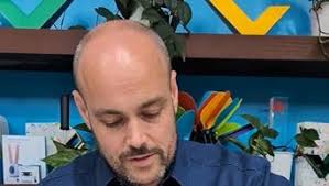 Cheese Grater For Feet Dreamfarm Ozest Self-Cleaning Zester