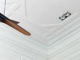 Cornici in polistirolo per soffitti, pareti e finestre nel caso delle cornici in polistirolo la parola cornice viene utilizzata per indicare qualcosa che sia utile a decorare una superficie. Cornici Per Soffitti In Polistirolo Cornici In Poliuretano Cornici Per Led