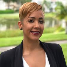 Alexandra Duran's Instagram, Twitter & Facebook