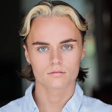 Jessica Batarseh's Instagram, Twitter & Facebook