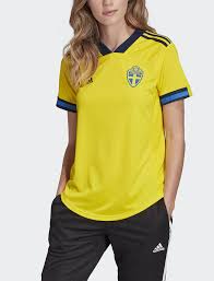 Handla fotbollströjor barn, manliga, dam fotboll kläder och mer. Adidas Performance Sweden 20 21 Home Jersey W Fotbollstrojor Boozt Com