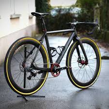 Sunday Is Love Your Bike Day Another Beautiful Cyclocross Vpacebikes Built With Sram Forcecx1 And Tunebikeparts Fizik Fahrrad Fahren Fahrrad Radfahren