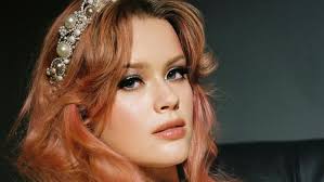 Reese Witherspoon's daughter Ava Phillippe lands her 1st beauty gig with  Pat McGrath Labs x 'Bridgerton'