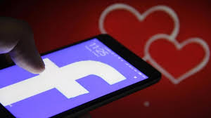 Mark zuckerberg announced the new service at f8 developer conference on may 2 last the heart icon is the link to facebook's dating hub from the main site, where your saucy messages will remain separate from your main profile. Facebook Testet Seine Dating Funktion
