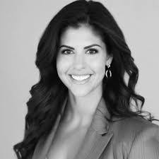 Jennifer Buza's Instagram, Twitter & Facebook