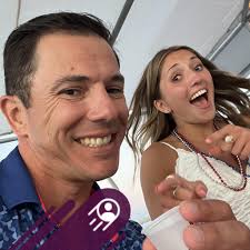 Here's a note and a couple of photos from my pal Kim about 5 weeks into 22  Minute Hard Corps. I can't wait to see what she'll look like when the 8