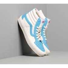 Suede upper · inspired by the old skool · durable canvas Vans Sk8 Hi Sneakerjagers