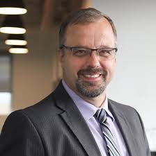 Lee Cottrell's Instagram, Twitter & Facebook