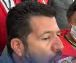 iECUATORIANO QUE RECIBIÓ BURLAS POR CANTAR EL HIMNO, VIVE EN PERÚ! Se trata  de Alberto Caicedo de 55 años quien se grabó muy orgulloso cantando el  Himno Nacional de Ecuador en el