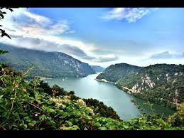 Articolul de astăzi e de la oxana greadcenco, autoarea blogului observatoare.eu , un articol cu top 10 cele mai frumoase locuri din moldova. Top 5 Cele Mai Frumoase Locuri Din Romania Youtube