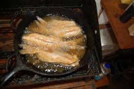 Mangut lele sendiri memiliki rasa yang sangat khas, dengan kuah santan dan bumbu rerempahan yang khas yang menjadikan rasa masakan resep. Resep Mangut Lele Khas Jawa Tengah Sudah Coba