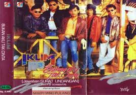 Dermaga saksi bisu waktu ku kucup keningmu perlahan kau lepaskan pegangan tanganku aku lihat kau menangis. Chord Gitar Iklim Bukan Aku Tak Cinta Chord Gitar Kunci Gitar Chord Gitar Terbaru