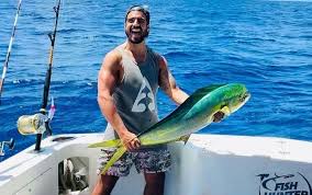 O ator seguiu a tendência dos vídeos que transformam mensagens de namorados em frases motivacionais. Dado Dolabella Critica Caio Castro Por Foto Com Peixe Destruindo Riquezas Naturais Cidadeverde Com