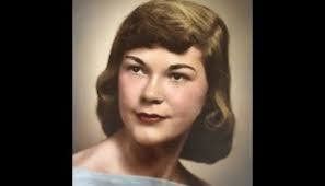 Carolyn Caudle's Instagram, Twitter & Facebook