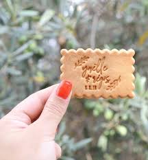 Biscuits Personnalises Prenoms Mariage Cadeau Invites Decoration Table Shanty Biscuits En 2020 Cadeau Mariage Original Prenom Mariage Table Mariage Hiver