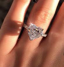 Heart Shaped Engagement Ring I Like The Simplicity But Wouldn T Necess Heart Shaped Engagement Rings Heart Shaped Engagement Rose Gold Engagement Ring Vintage