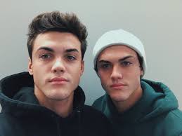 Florence Grenier (@FloooooooG)