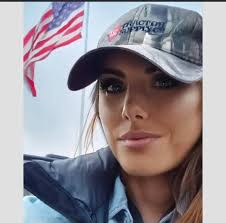 サム・グッディ、B・ダルトン、スペンサー、KBのおもちゃ。